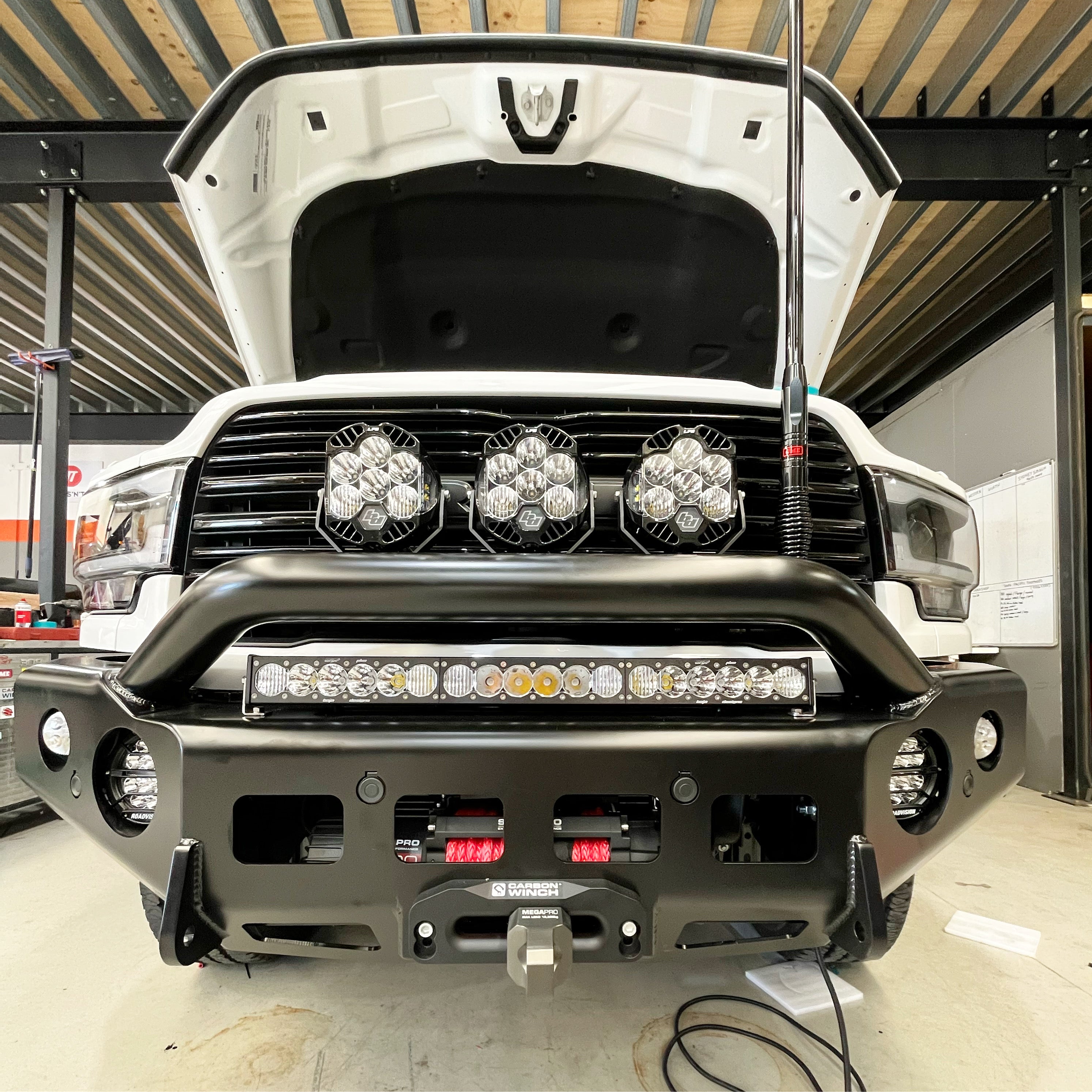 TRAILREADY *DJII* 2500/3500 PRE Runner 2019+ BULLBAR